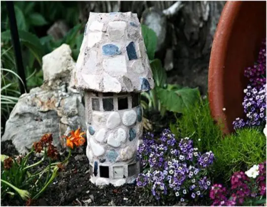 31 DIY Awesome Garden Ideas with Pots And Rocks | Gardenoid