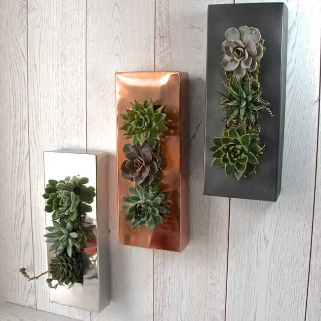 31 Fantastic Wall Planter Ideas For Small Balcony | Gardenoid